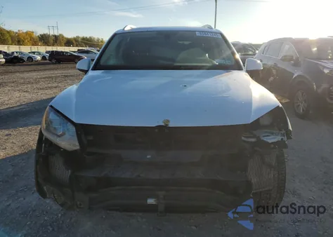 2014 Volkswagen Touareg V6 Tdi from USA, damaged, VIN WVGEP9BP1ED003775